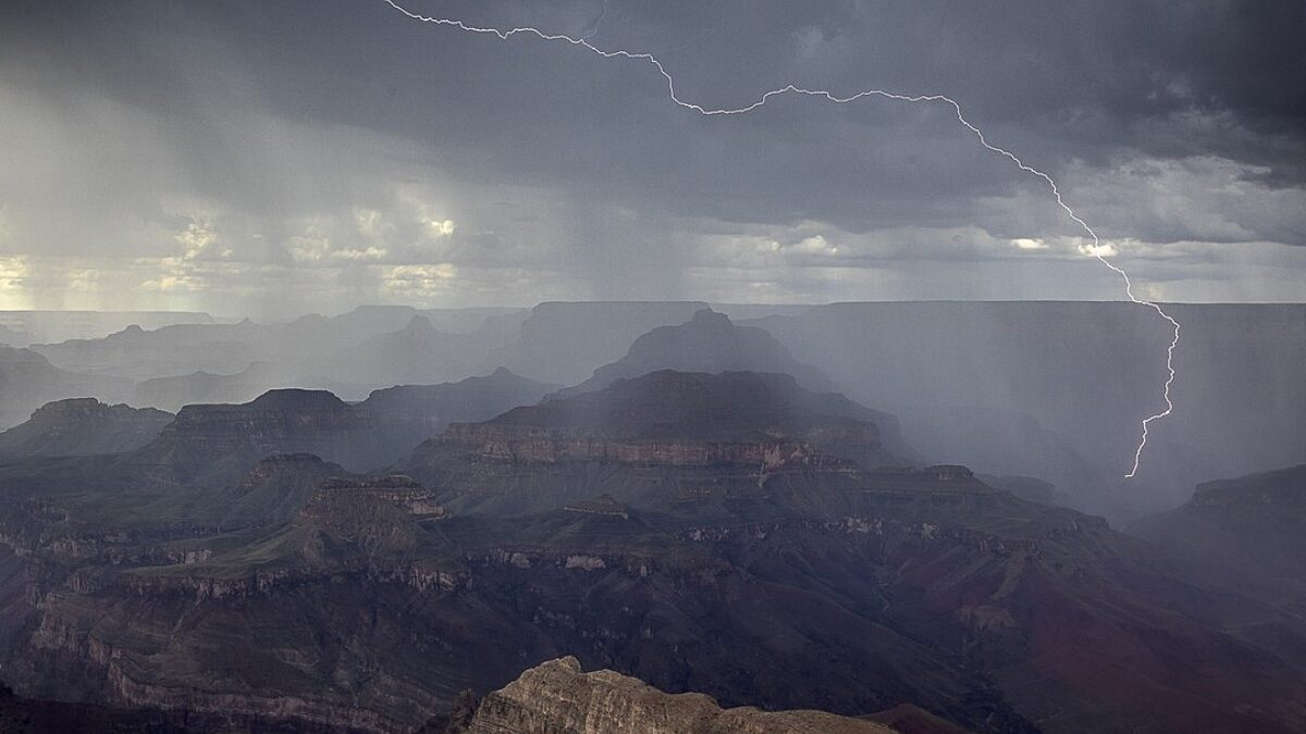 Monsoon Lightning - PC: JPerezMedia