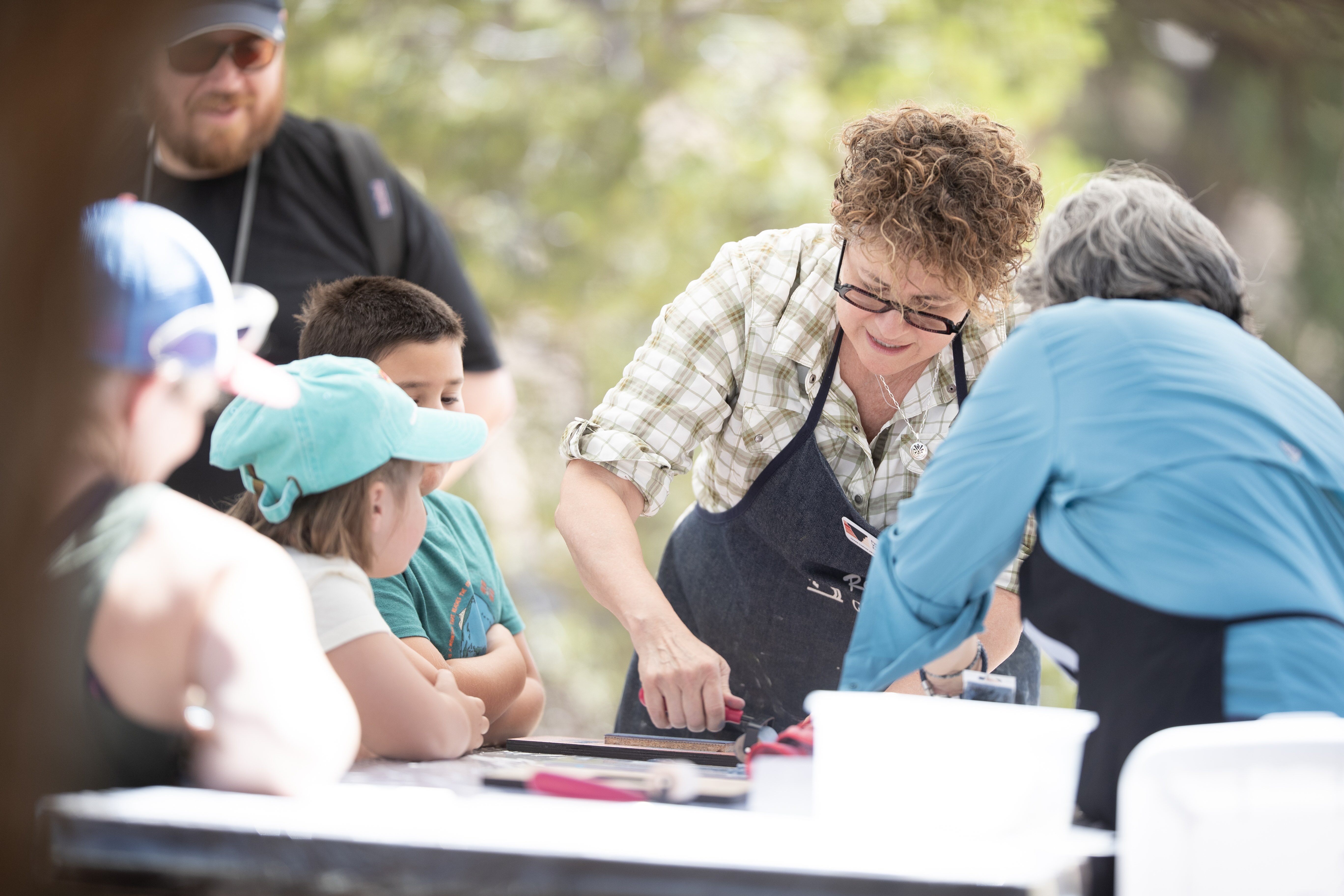 Artist in Residence Programming - an artist in residence does an interactive program with children at Grand Canyon.