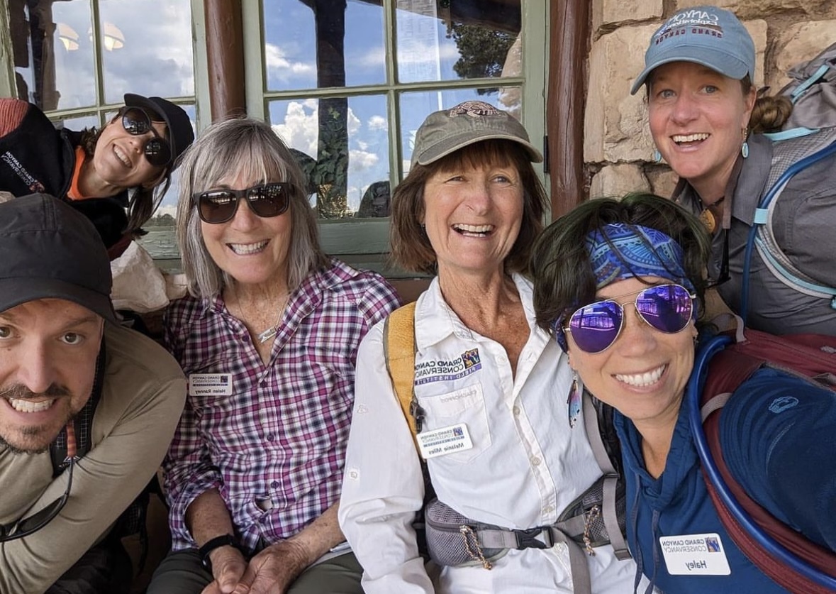 Group photo of Field Institute Guides
