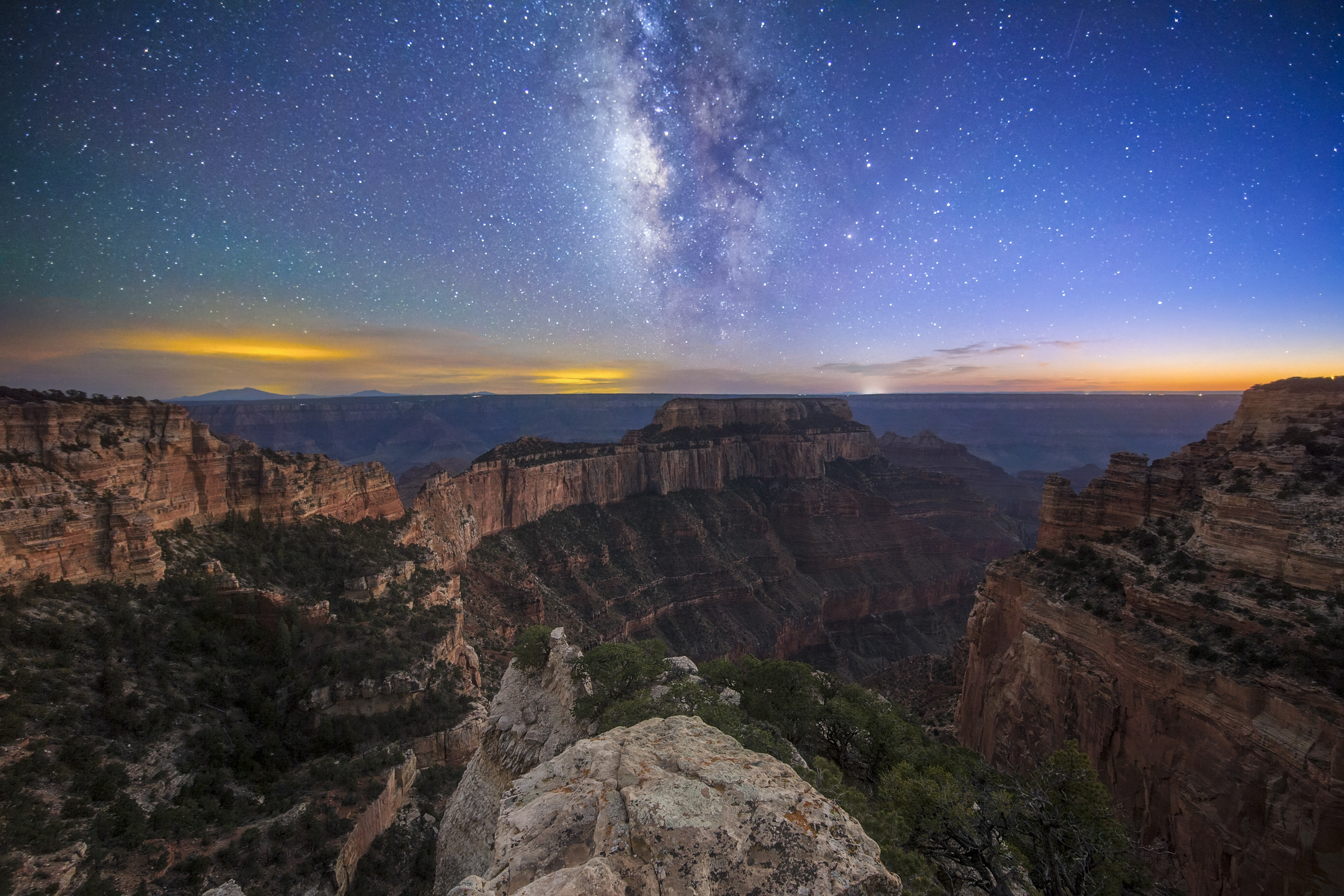 Grand Canyon sits below pristine dark skies