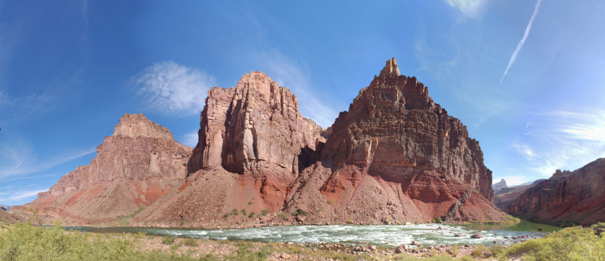 Grand Canyon National Park: Hance Rapid - October 2009
Hance Rapid is located at the confluence of Red Canyon and the Colorado River (river mile 77.)