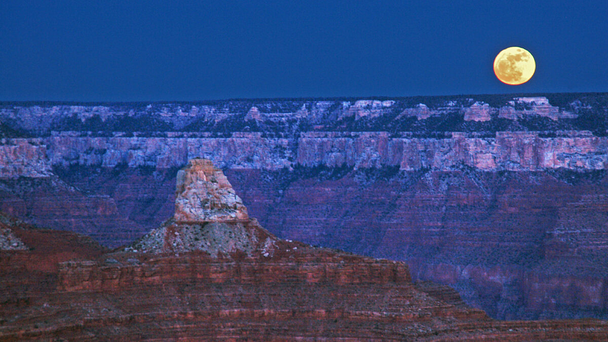 The largest full moon of the year illuminates this first night of 2018 - and our New Year's Resolutions. Zoroaster Temple is the peak on the left.