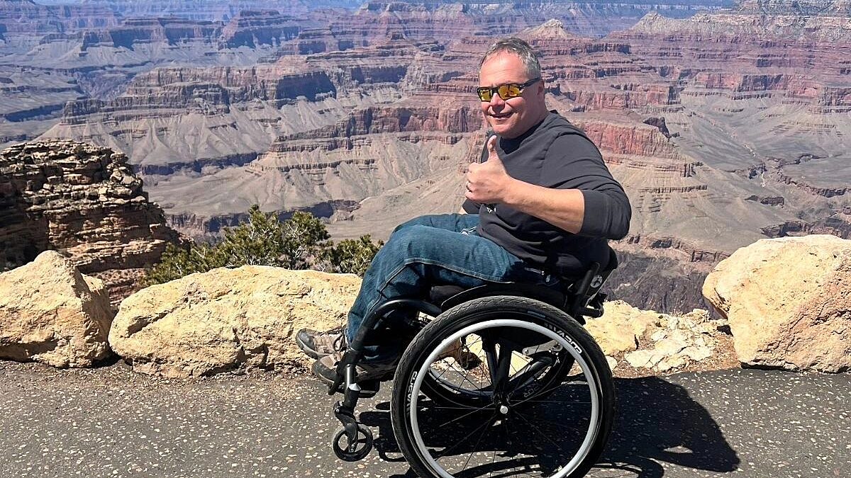 Wheelchair user at Grand Canyon uses rim trail