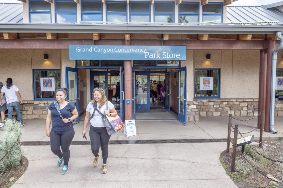 Fresh Focuses 9017 2
Visitor Center South Rim Store Front