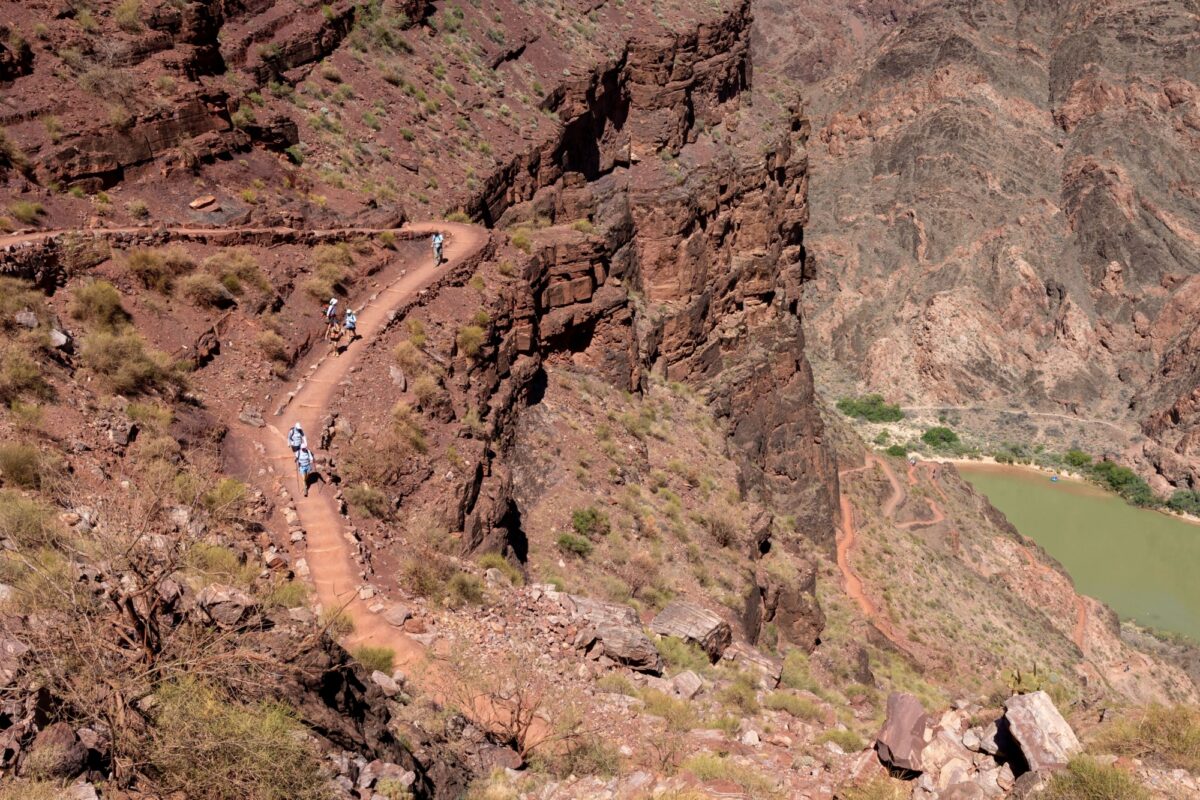 Hikers descending the South Kaibab Trail. PC LCisneros