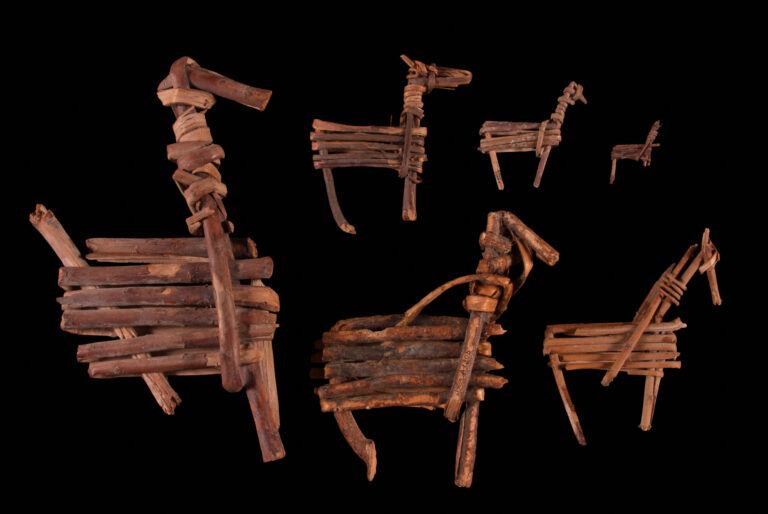 Split-twig figurines.