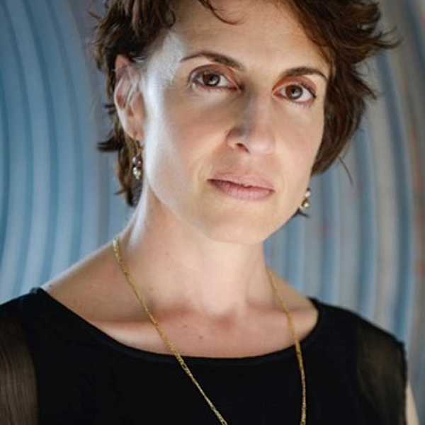 Lauren Camp headshot